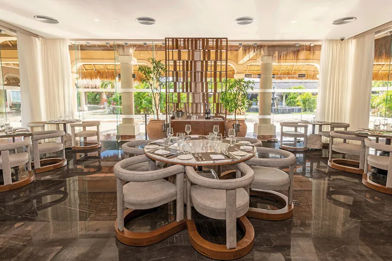 Zračni posnetek celotnega Palladium kompleksa ob plaži