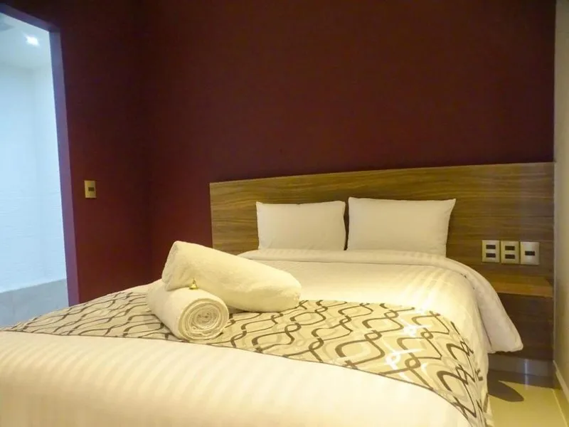 Udobna spalnica z moderno opremo