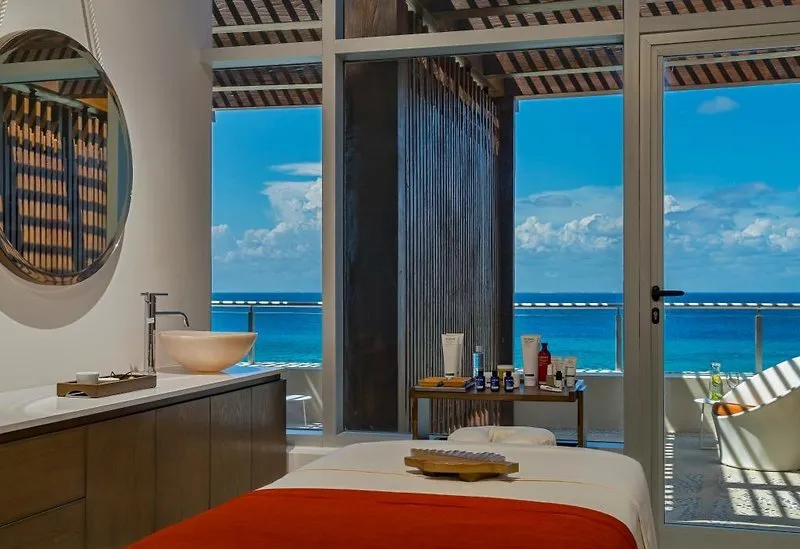 Soba za masažo s pogledom na ocean v Heavenly Spa