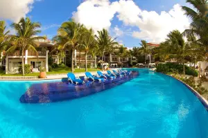 Desire Riviera Maya Pearl Resort