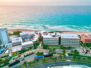 Flamingo Cancun Resort